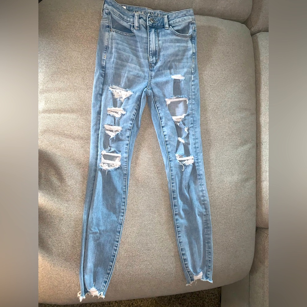 Ripped skinny jeans